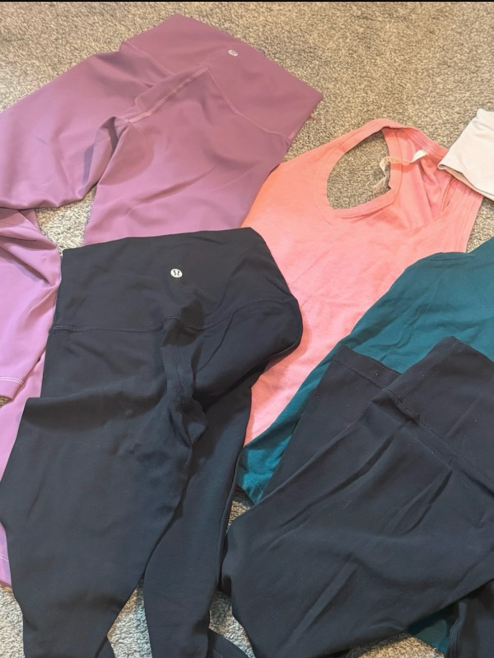 Lululemon bundle size. 4-6 9 separate items